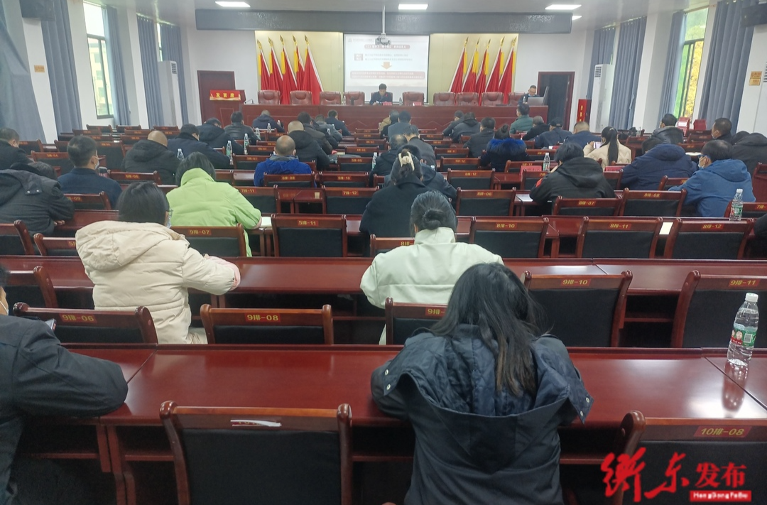 【深入学习贯彻党的二十大精神】县委政法委宣讲团深入霞流镇宣讲党的二十大精神