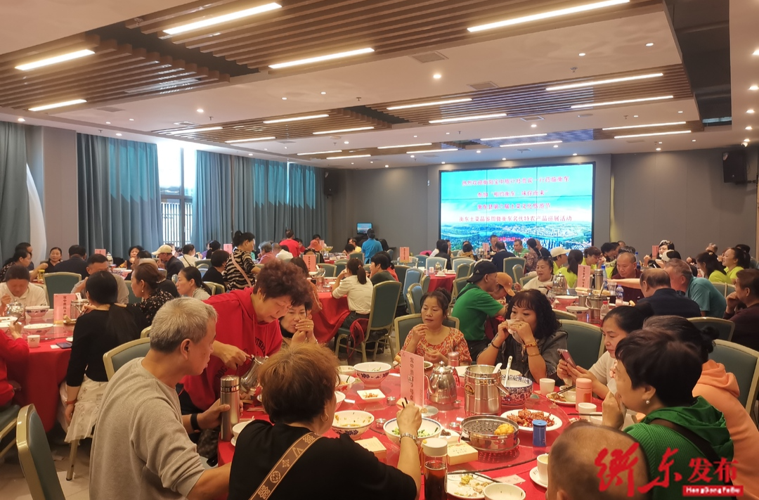【相约衡东·相遇第六届土菜文化旅游节】品鉴周系列活动带动餐饮业人气“满满”