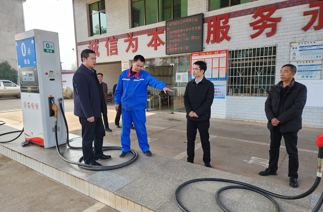 县领导深入石滩乡开展岁末年初安全生产大检查行动