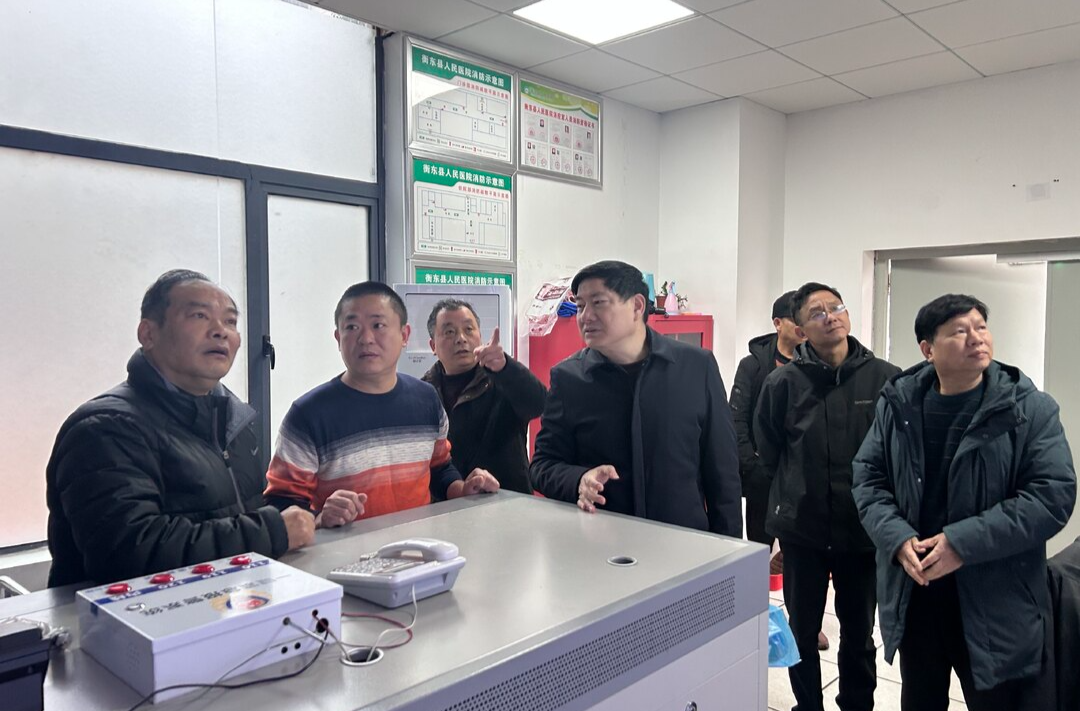 县领导带队督导检查县城岁末年初安全生产工作