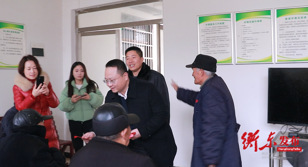 县领导赴霞流镇开展春节走访慰问