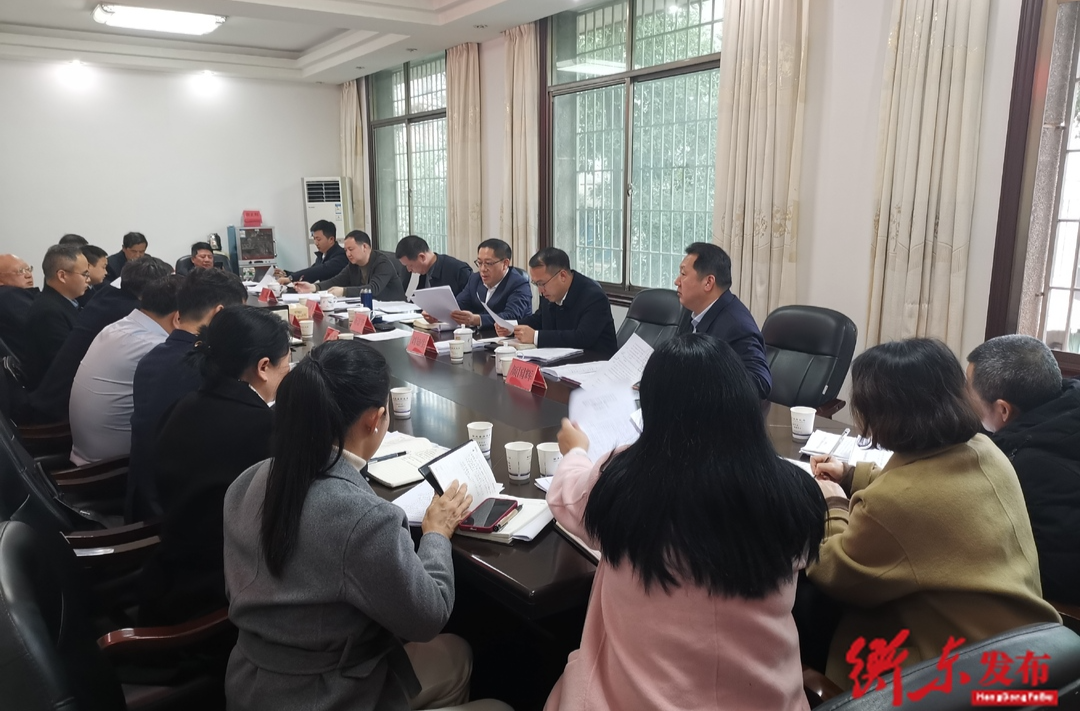 蒋崇华到县财政局调度财税工作