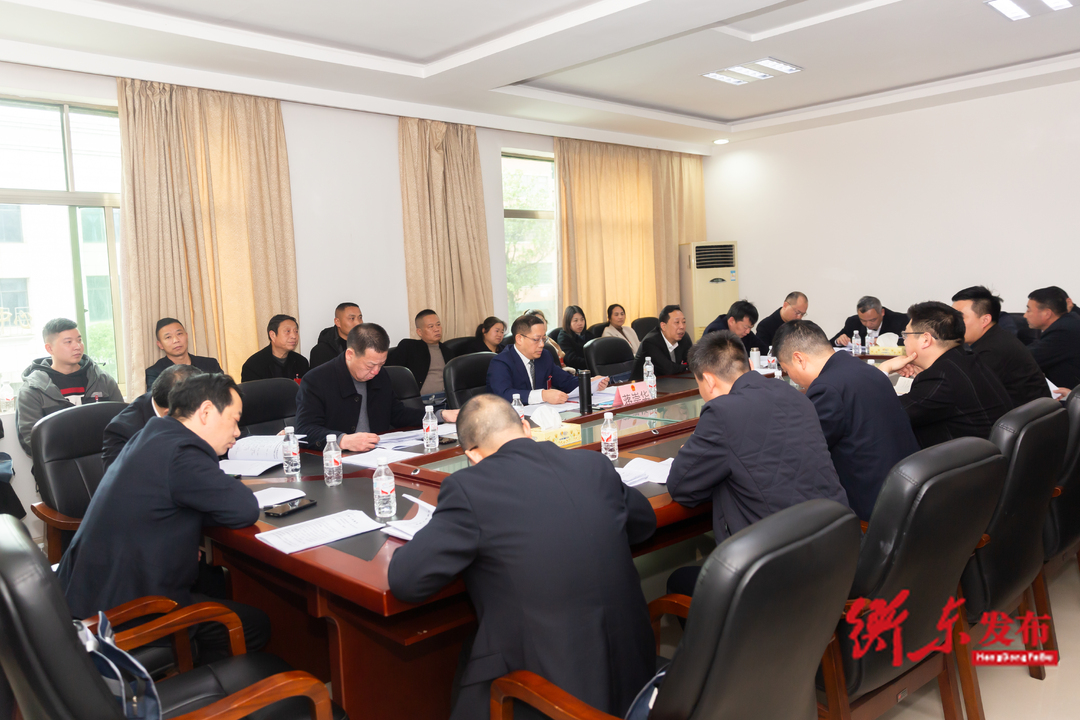 【两会动态】蒋崇华参加人大第五团分组讨论