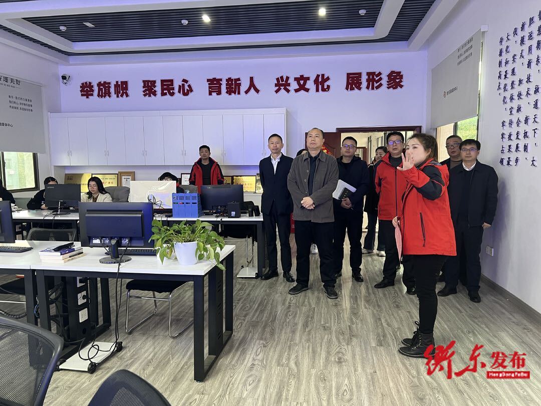 省广电局来我县调研指导应急广播建设工作     