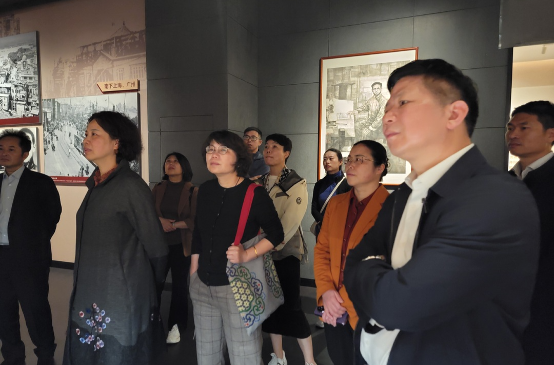 上海市闵行区人大常委会赴荣桓镇考察学习