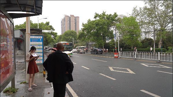 衡阳市区147路公交车改道，惠及30多万居民，“引擎”是他……