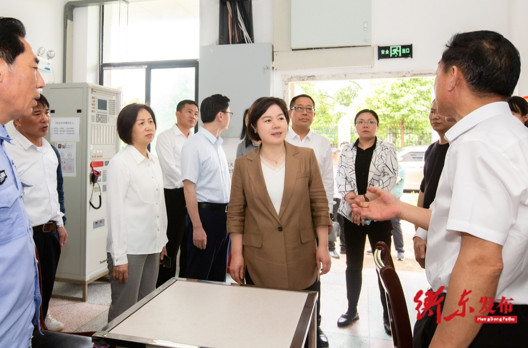 省民政厅厅长黄东红来我县调研民政工作