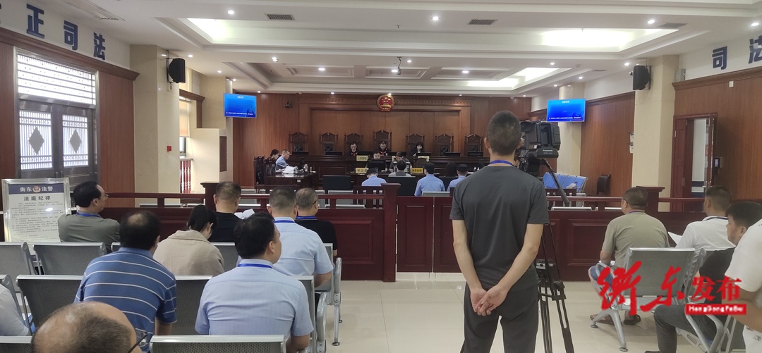 县城管执法局开展廉政警示教育活动