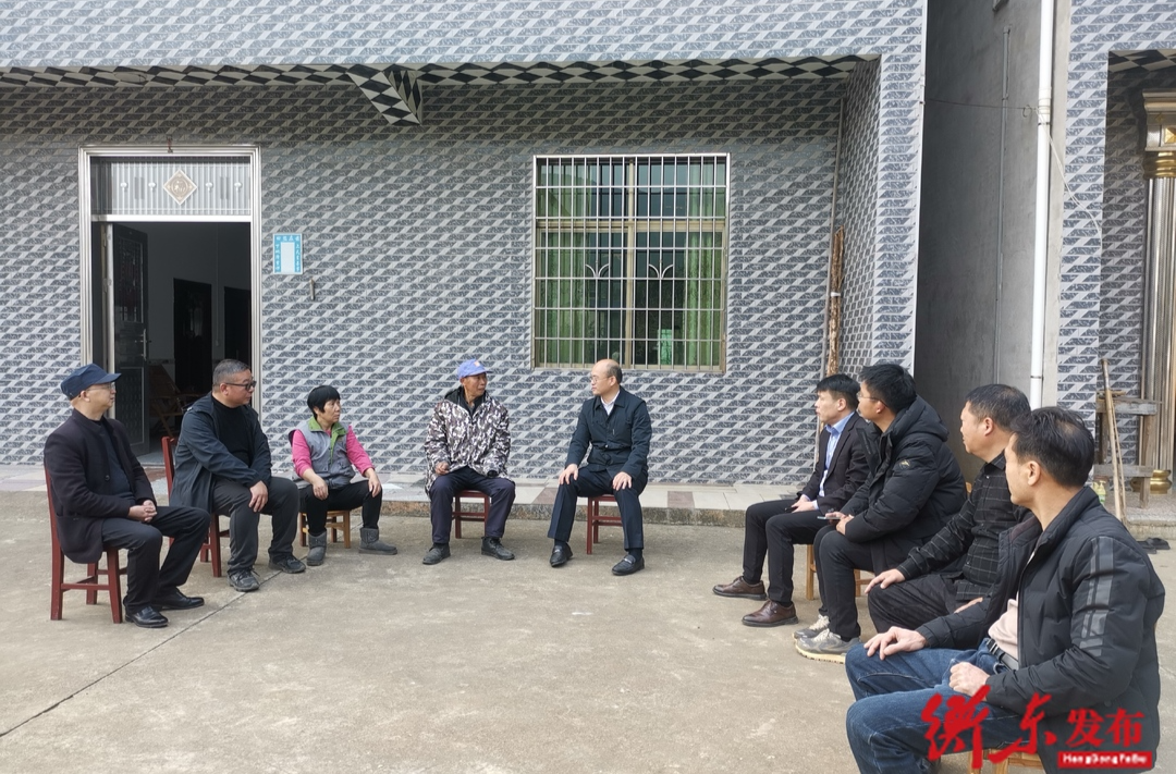 【温情走访暖人心】县领导赴杨林镇督导安全生产 开展春节前暖心慰问