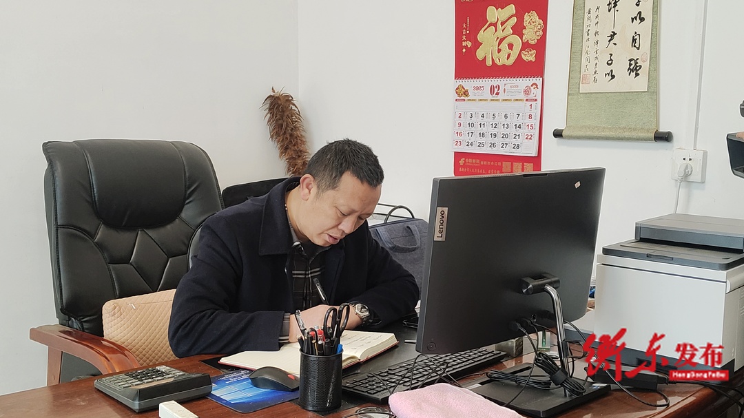 【代表风采】谭云成：代访带访，担使命解民忧