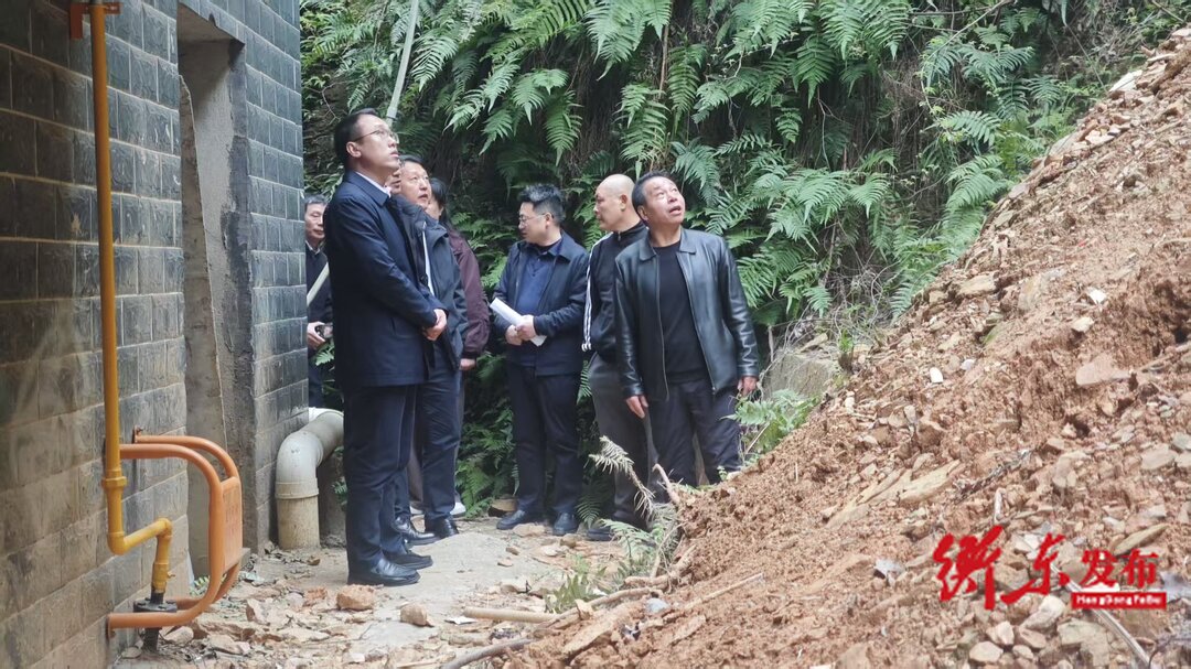 县领导深入一线督导防汛备汛工作