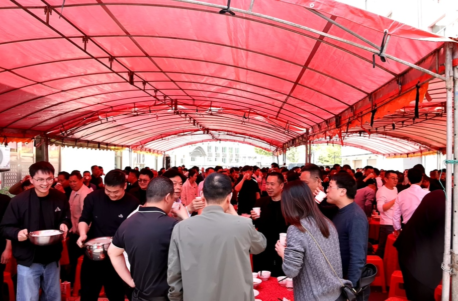 吴集镇举办“迎老乡 回故乡 建家乡”招商引资座谈会