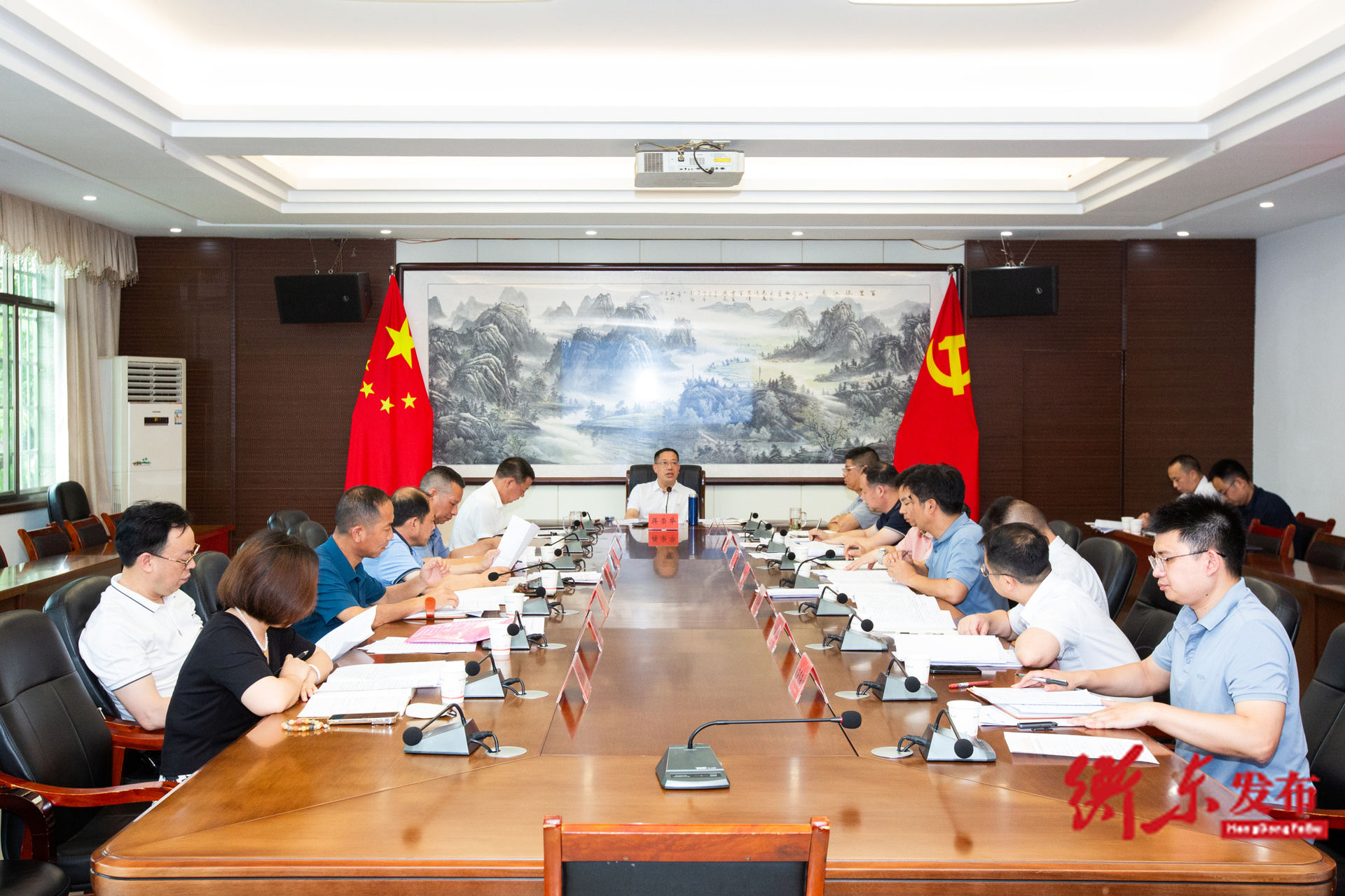 蒋崇华听取衡东土菜产业园招商项目用地情况汇报