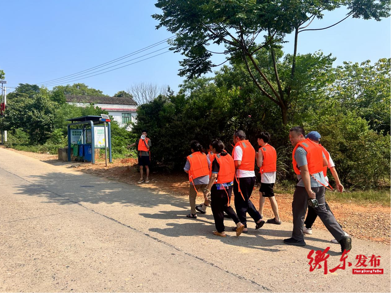 草市镇开展防汛应急疏散演练