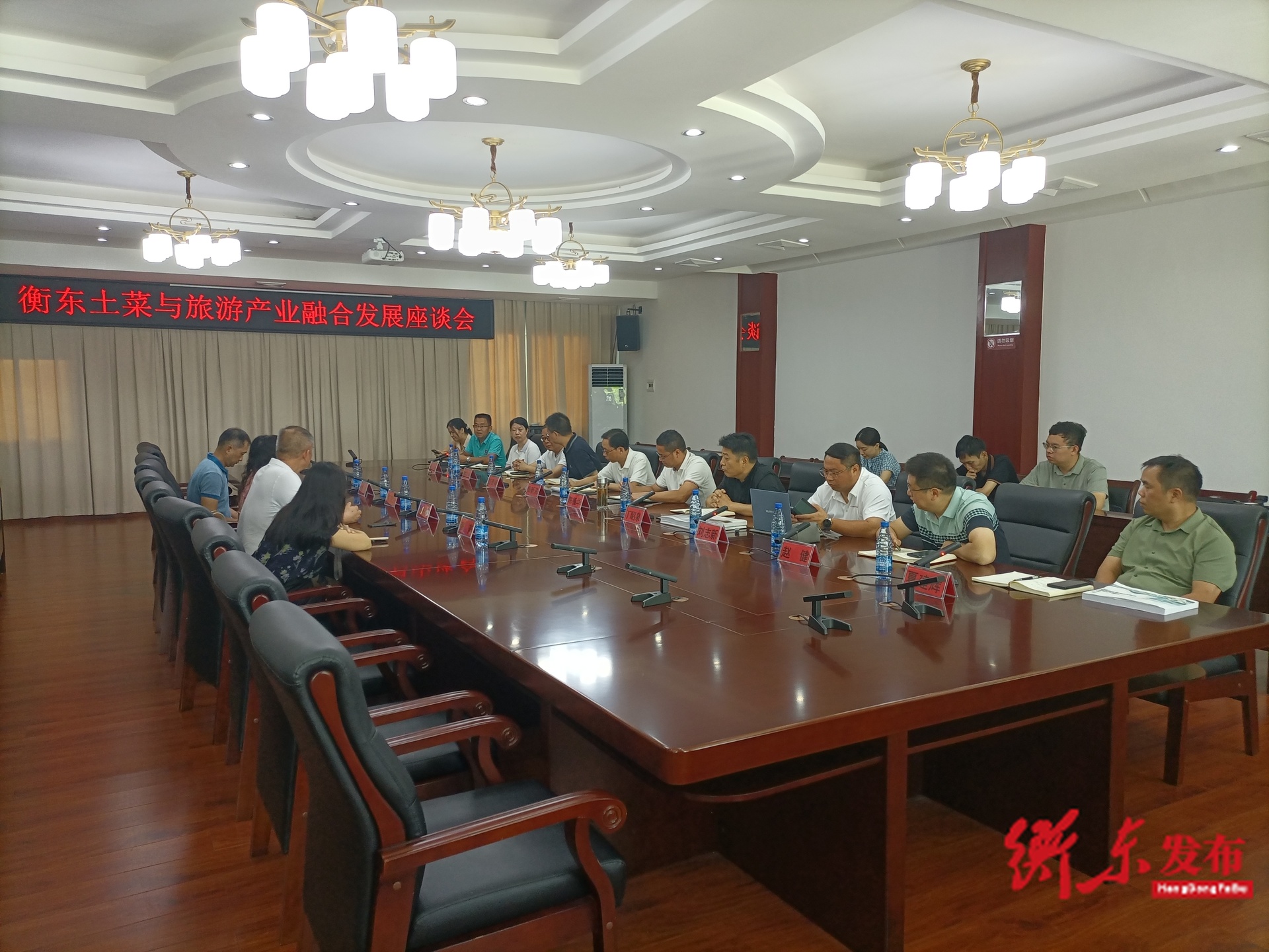 湖南海外旅游衡阳国际旅行社到我县考察土菜和文旅资源