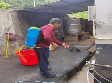 草市镇开展防蚊灭蚊爱国卫生运动