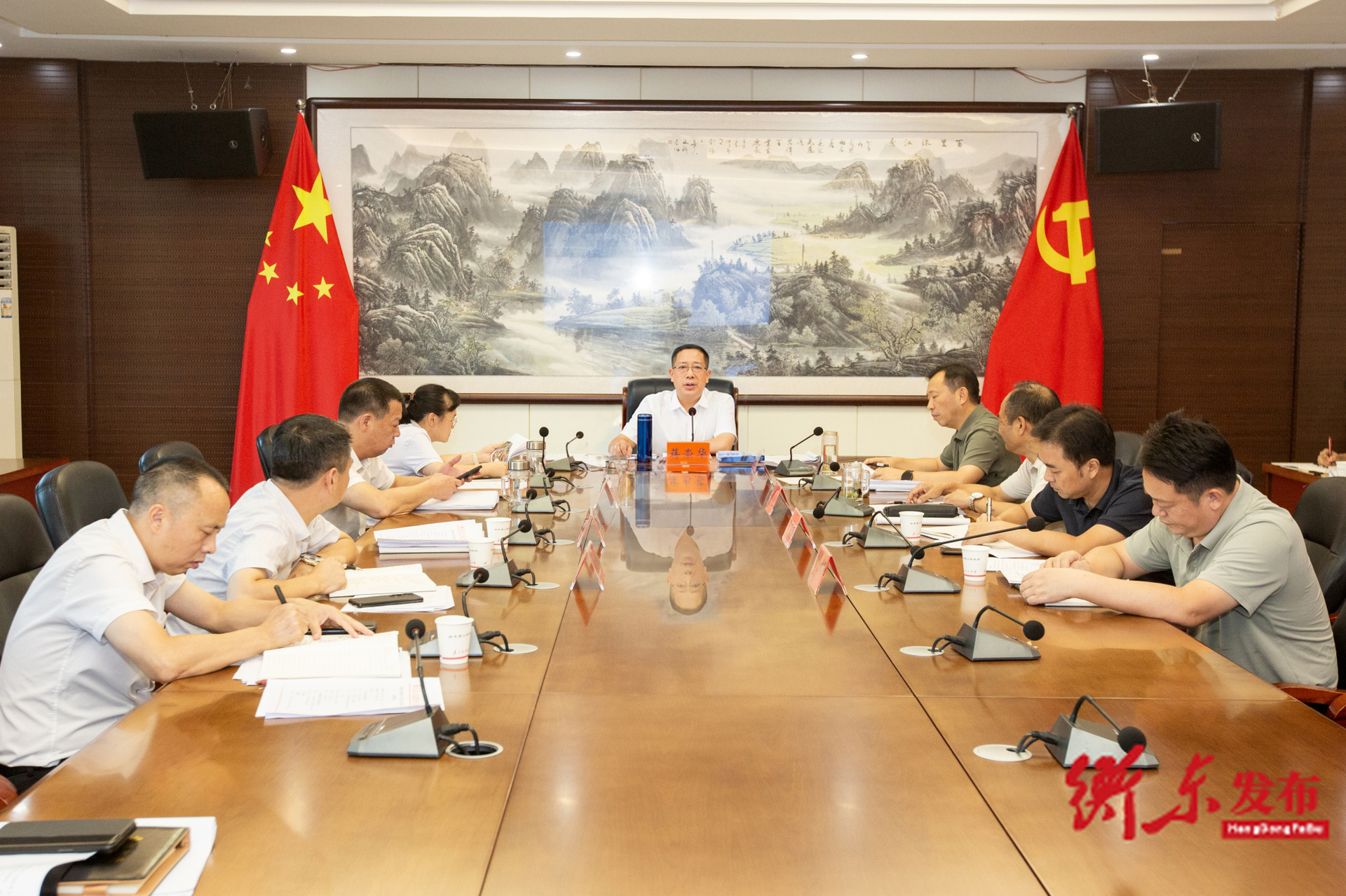 蒋崇华调度大浦镇浦宁路口道路交通安全隐患整治工作