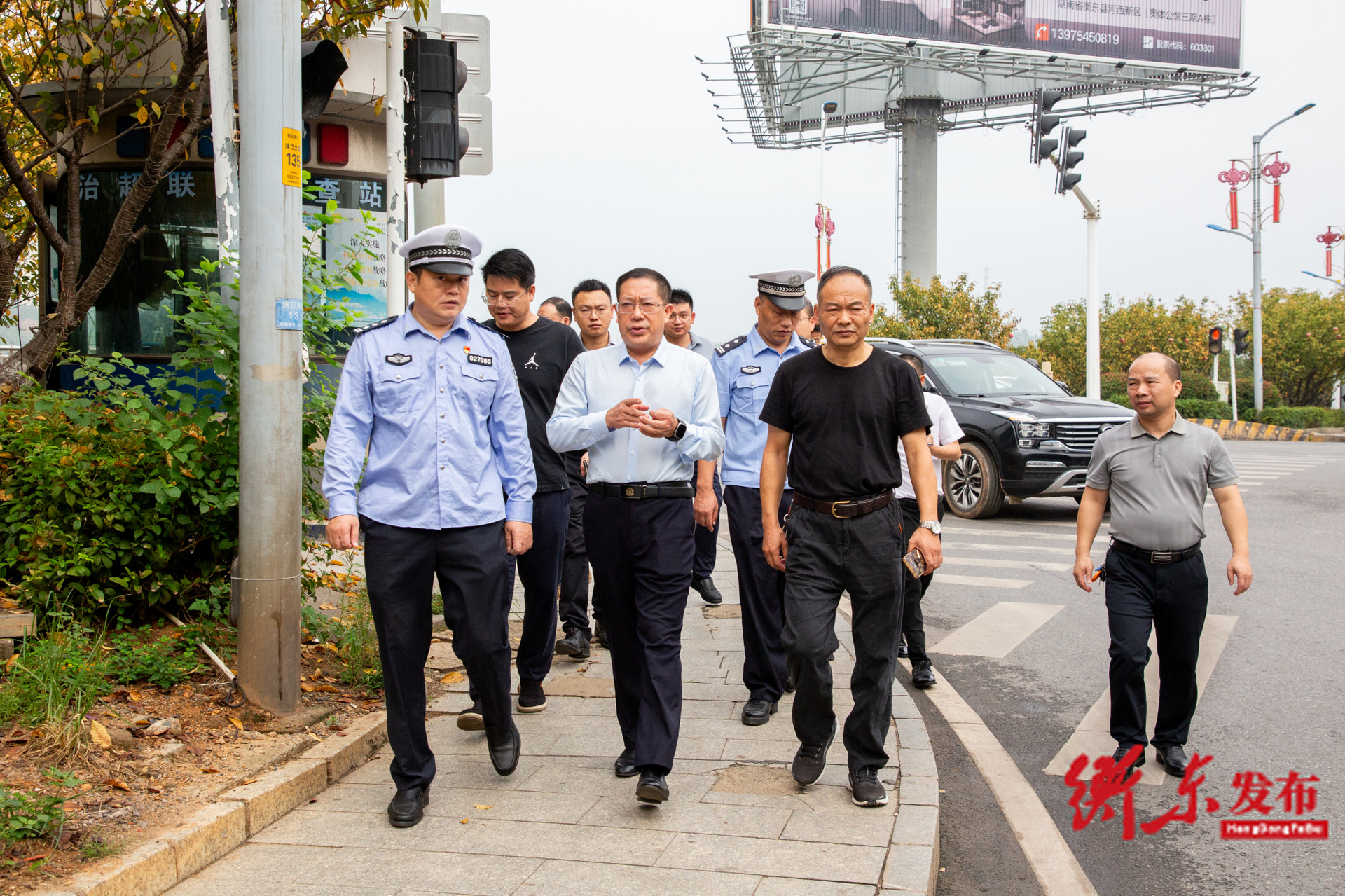 蒋崇华督导国庆、中秋节前安全生产及市场保供工作