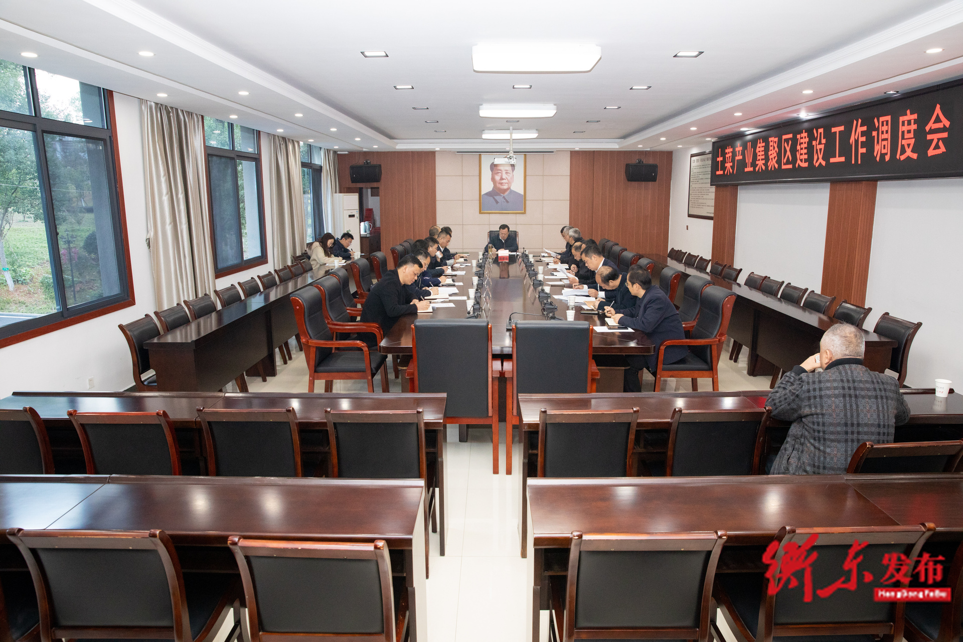 谭建华专题调度土菜产业集聚区建设工作