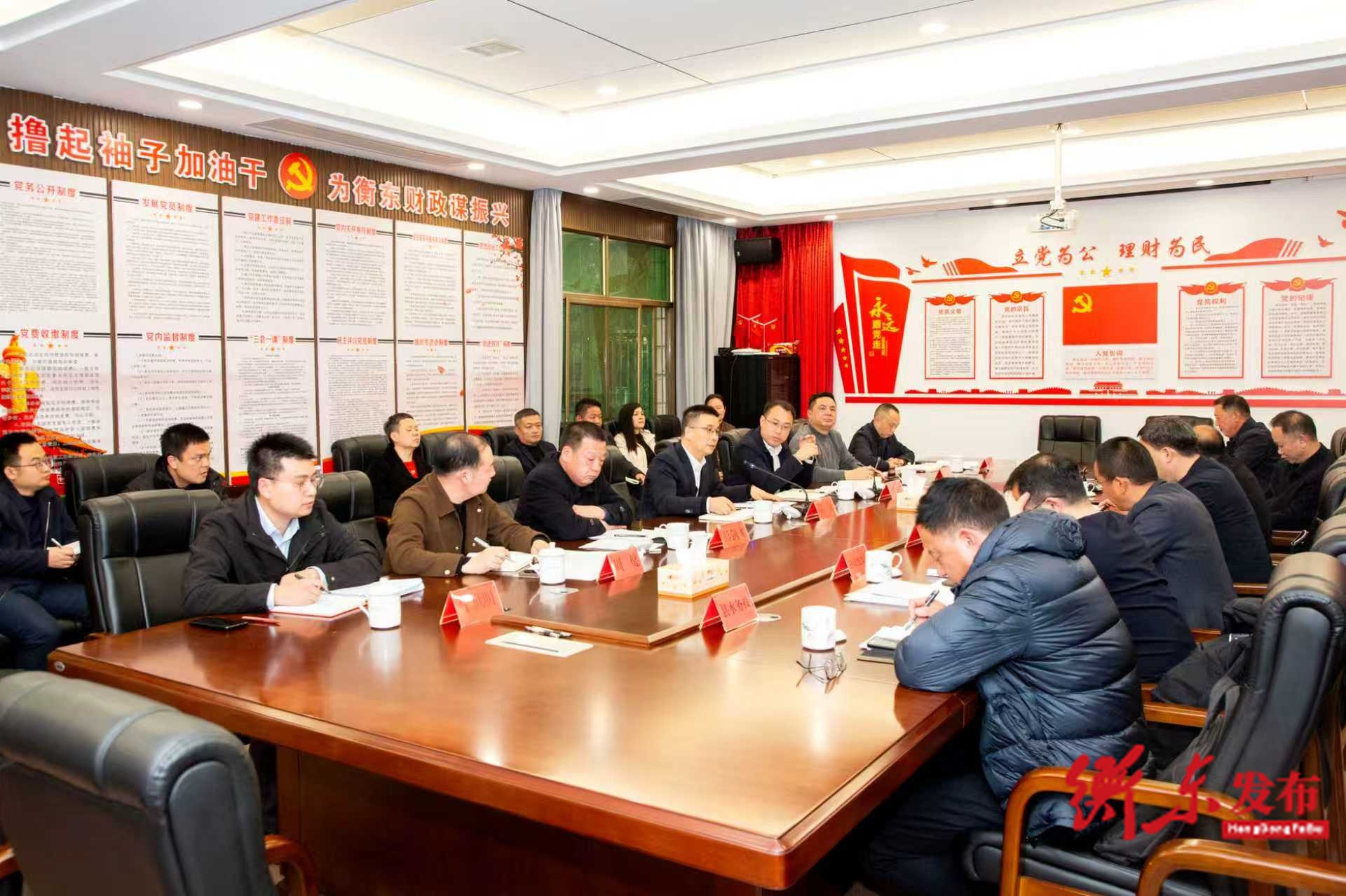 袁立调研财政工作