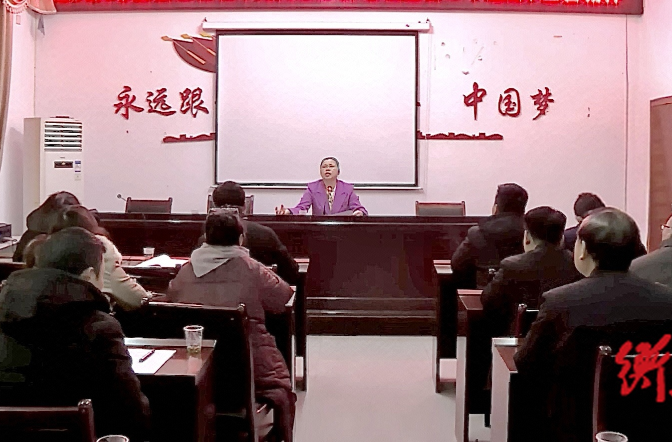 任中元赴新塘镇宣讲党的二十届四中全会精神并督导重点工作