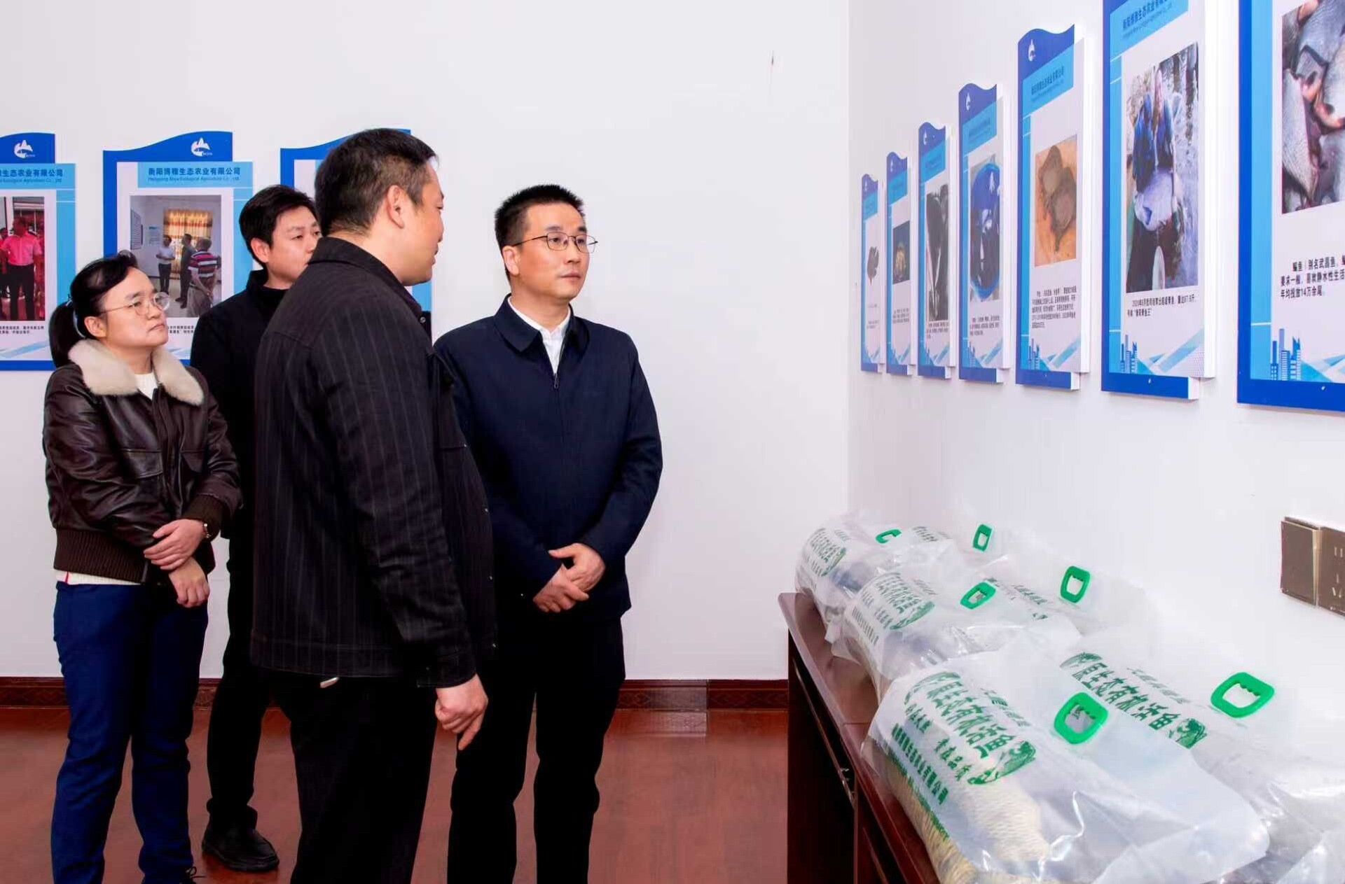 袁立赴石滩乡调研