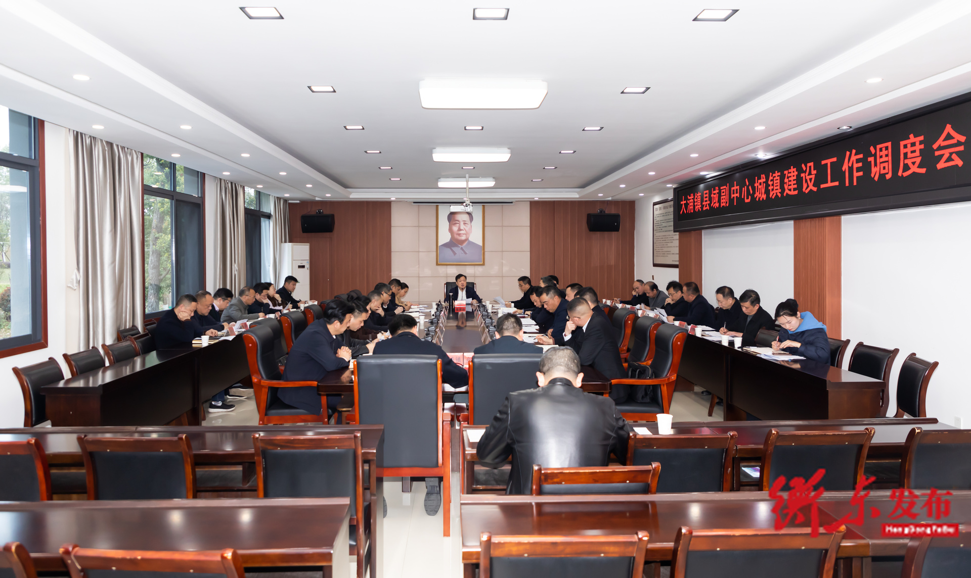 谭建华专题调度大浦镇县域副中心城镇建设工作 锚定目标加压奋进 聚力攻坚提速增效