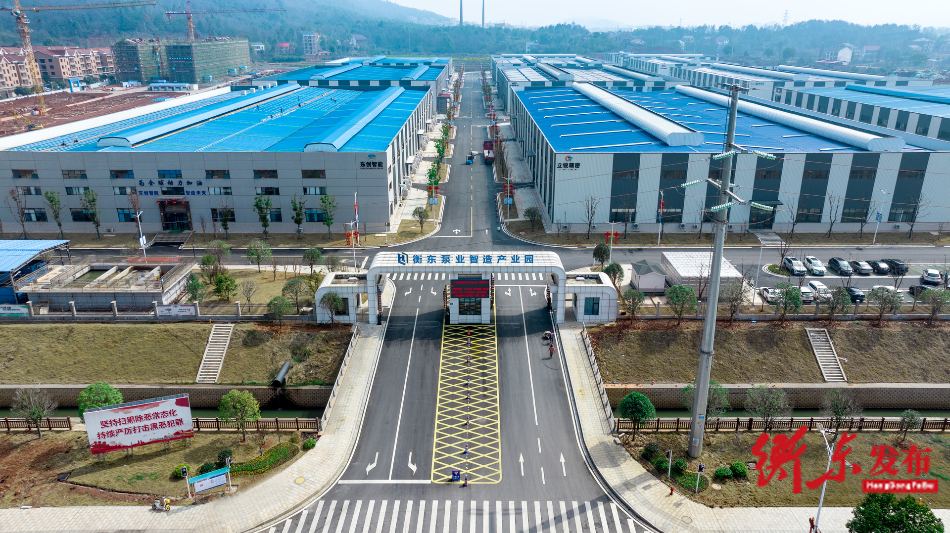 【政府工作报告解读】展望2026（一）：坚持以潜心创潜绩，持续筑牢产业根基