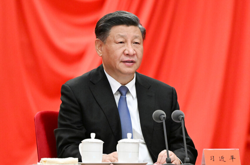 中共中央政治局召开会议 审议《中国共产党地方委员会工作条例》 中共中央总书记习近平主持会议