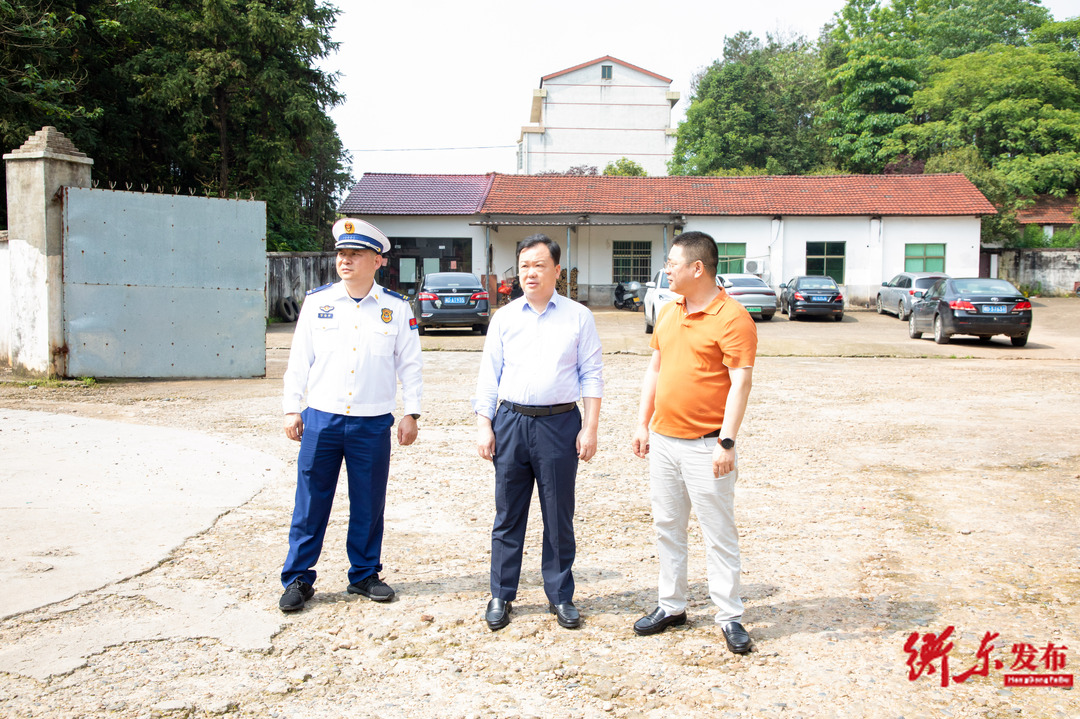 谭建华以“四不两直”方式督导检查安全生产和项目建设工作