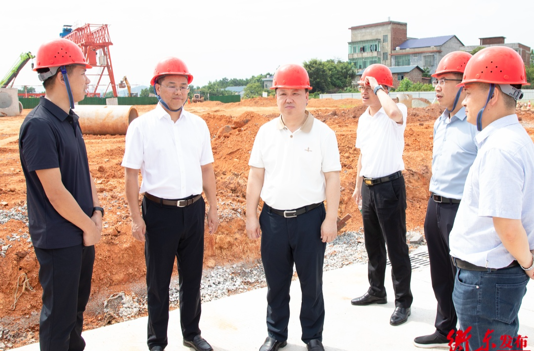 谭建华开展树立和践行正确政绩观学习教育有关具体问题整改工作专题调研