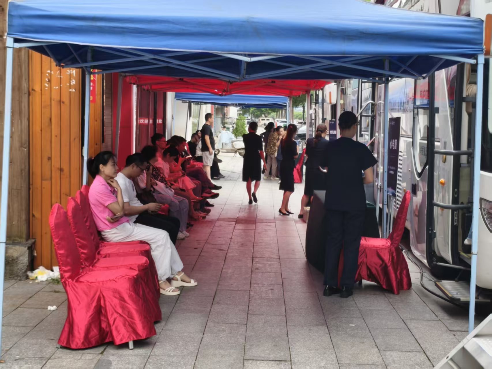移动体检车开进衡东 群众家门口享优质健康服务