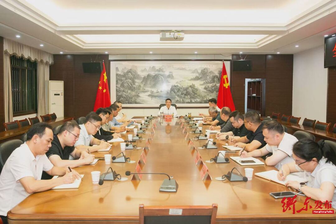袁立专题调度全县溶洞垃圾等生态环境问题排查整治工作
