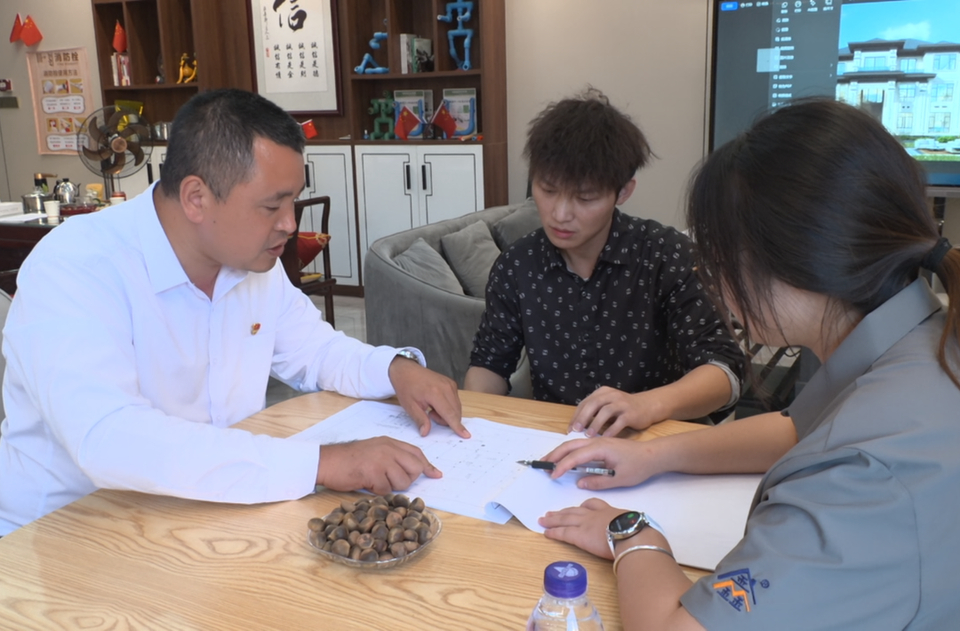 【代表履职启新程】黄海峰：履职为民担使命 建言献策促发展