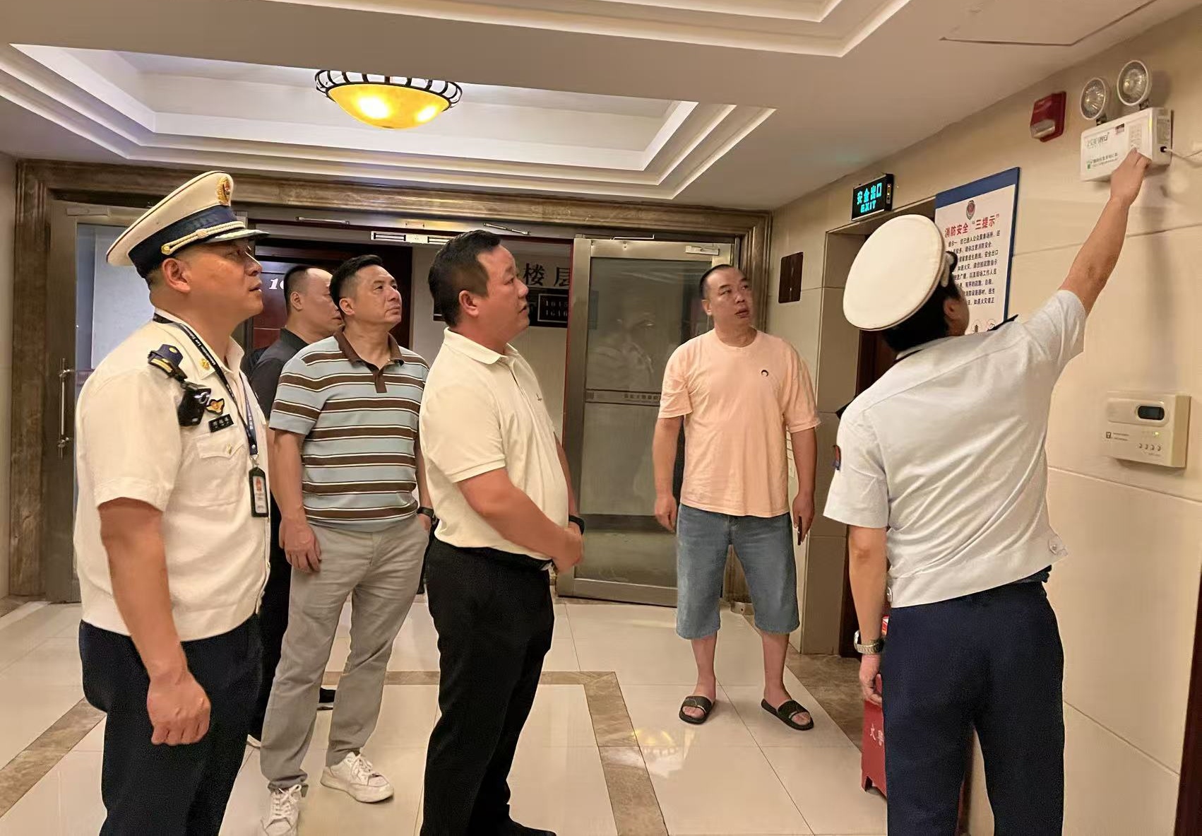 “平安雁城”消防安全集中夜查行动持续开展 筑牢城乡安全防护屏障